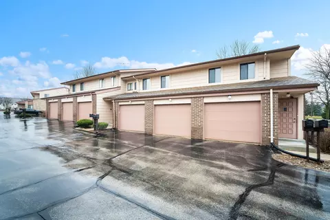 404 Sheffield #4, Waukesha, WI 53186
