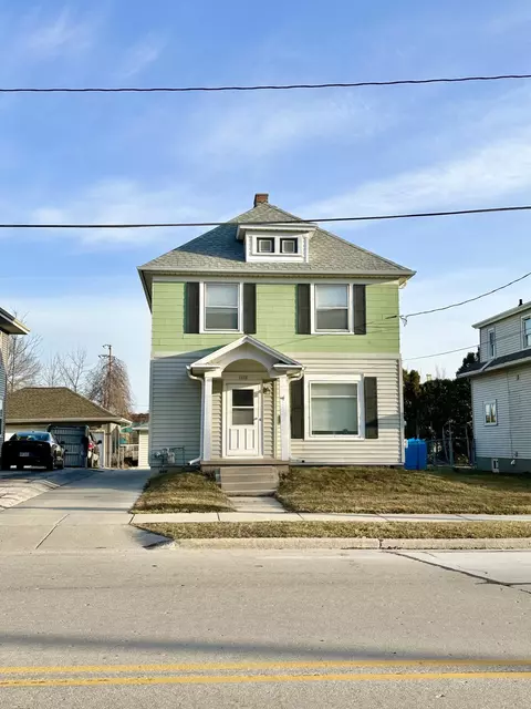 1612 Clark, Manitowoc, WI 54220