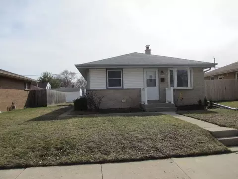 2817 E Bottsford, Saint Francis, WI 53235
