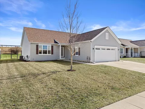 739 S Sugarpine, Elkhorn, WI 53121