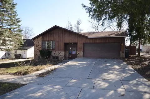 713 W High, Whitewater, WI 53190