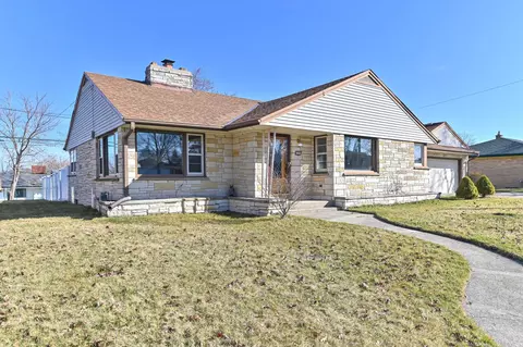1320 Sherman, South Milwaukee, WI 53172