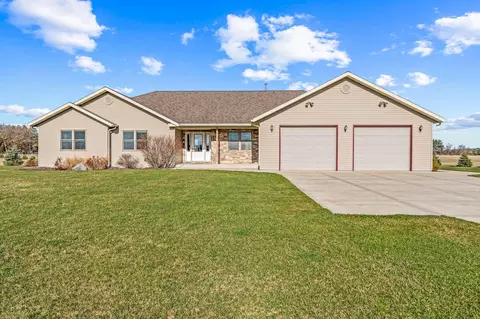 w376s10410 Betts, Eagle, WI 53119