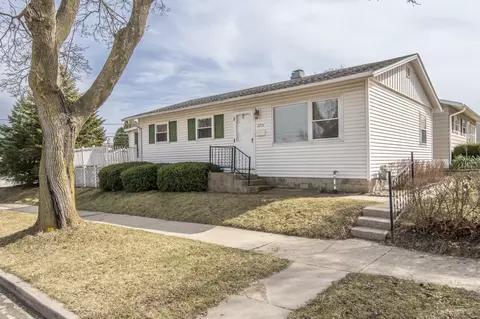 6731 W Dakota, Milwaukee, WI 53219