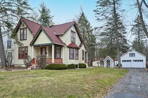 1726 N 83rd, Wauwatosa, WI 53213