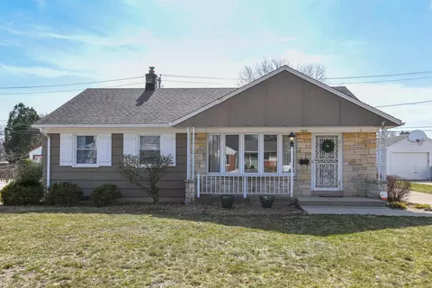 9545 W Lorraine, Milwaukee, WI 53222