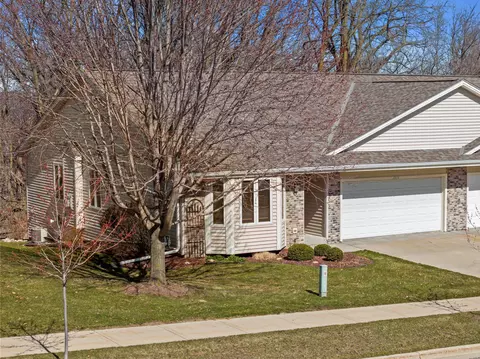 2810 Valley, West Bend, WI 53095