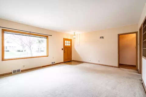 172 N 90th, Milwaukee, WI 53226