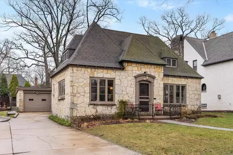 4524 N Cramer, Whitefish Bay, WI 53211