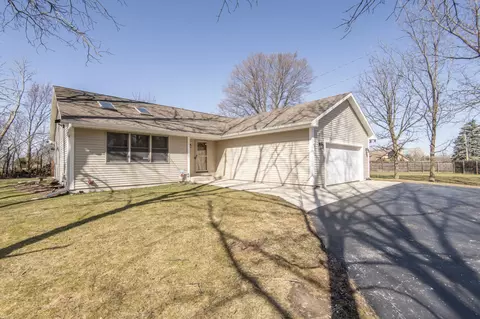 w280n1939 Prospect, Delafield, WI 53072