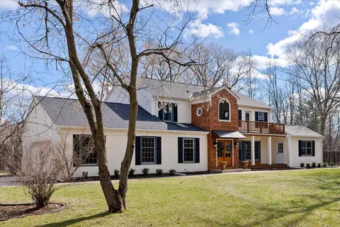 427 W Zedler, Mequon, WI 53092