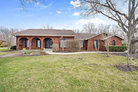 5718 Gladstone, Greendale, WI 53129
