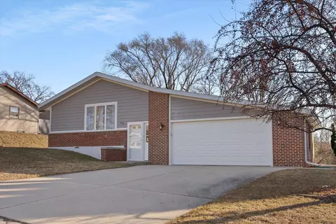 408 S Colonial, Saukville, WI 53080