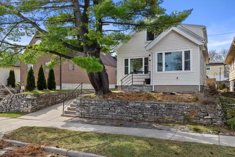 1525 S 93rd, West Allis, WI 53214