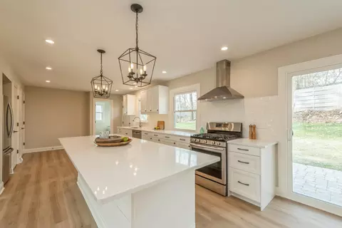 N3299 Queen, Geneva, WI 53147