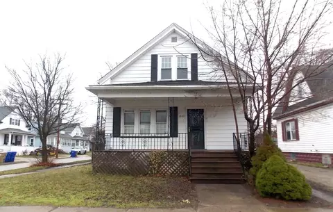 1303 69th, Kenosha, WI 53143
