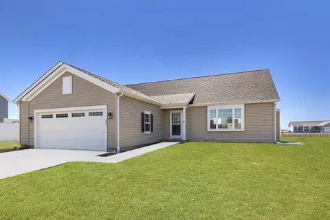 331 Savannah, Walworth, WI 53184