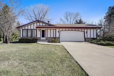 2330 S Brookside, New Berlin, WI 53151