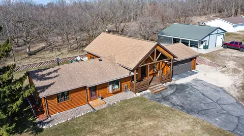 w2676 Ore Road, Hubbard, WI 53035
