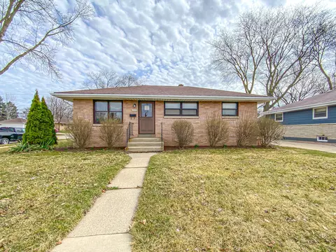 10205 W National, West Allis, WI 53227
