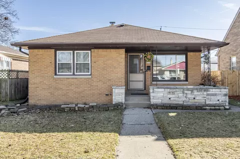 4956 N 67th, Milwaukee, WI 53218