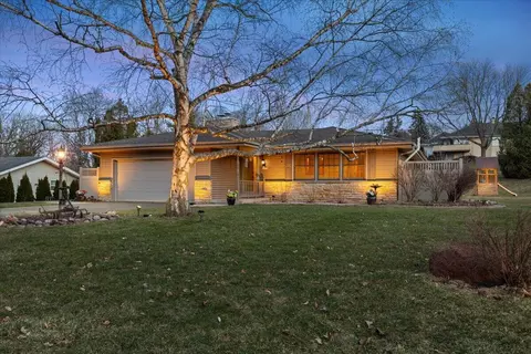 11915 W Plainfield, Greenfield, WI 53228