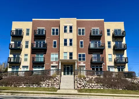 1220 E Locust #305, Milwaukee, WI 53212