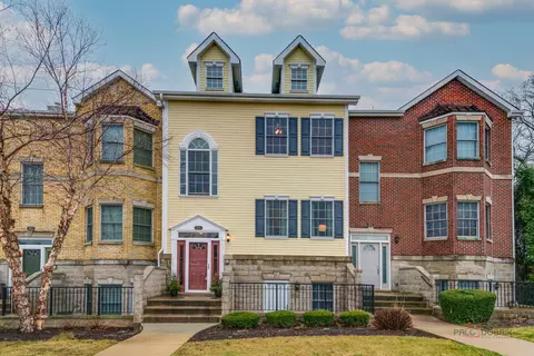 7926 Williamsburg #103, Bristol, WI 53104
