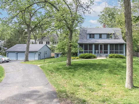 288 Pottawatomi, Fontana, WI 53125