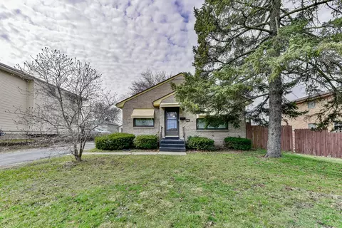 5453 S 13th, Milwaukee, WI 53221