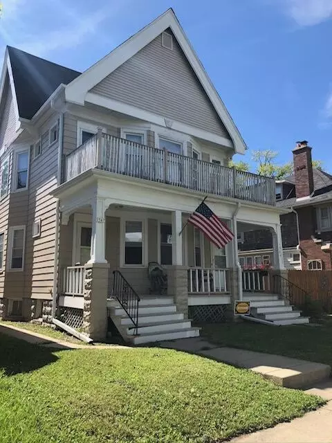 1567 S 76th, West Allis, WI 53214