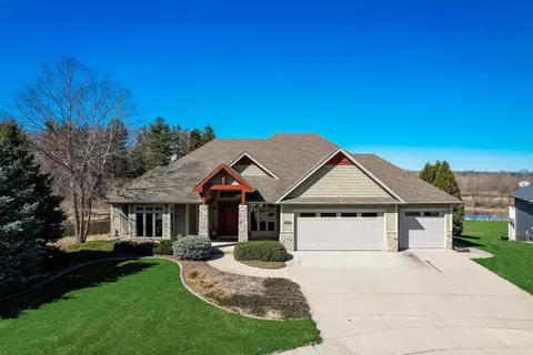 1272 Serena, Burlington, WI 53105