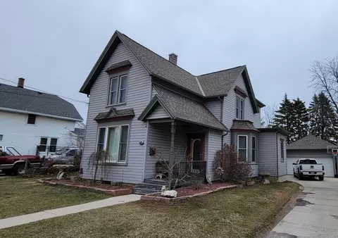 1211 S 12th, Manitowoc, WI 54220