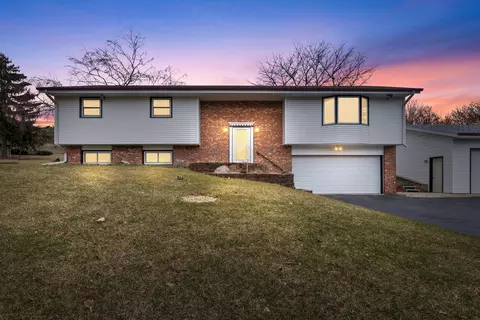 s79w23585 Cheri, Big Bend, WI 53103