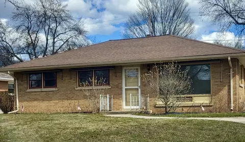 2772 S 74th, West Allis, WI 53219