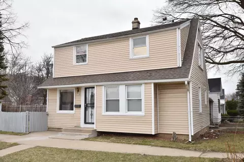 4900 W Fiebrantz, Milwaukee, WI 53216