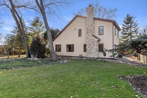4150 Goleys, Racine, WI 53404