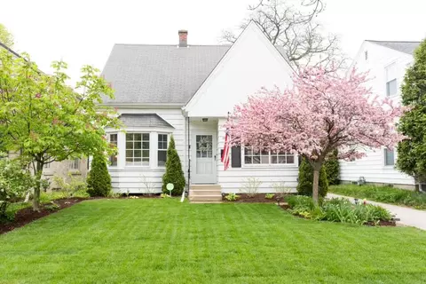 4870 N Diversey, Whitefish Bay, WI 53217