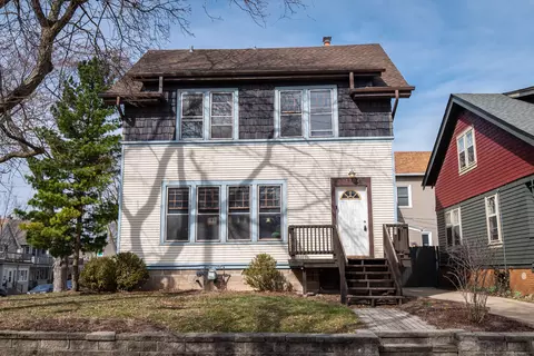 1704 E Kenwood, Milwaukee, WI 53211