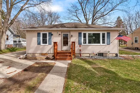 757 N Water, Watertown, WI 53098
