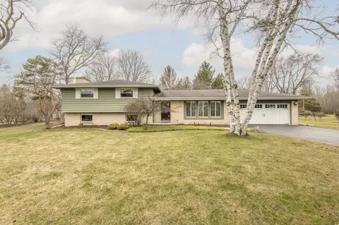11427 N St James, Mequon, WI 53092