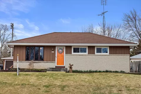 1613 Wedgewood, Racine, WI 53402