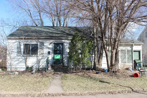 917 E La, Crosse, WI 54601