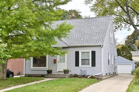 4762 N Elkhart, Whitefish Bay, WI 53211