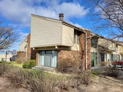 5686 S 27th, Milwaukee, WI 53221