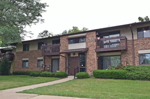 333 Park Hl #H, Pewaukee, WI 53072