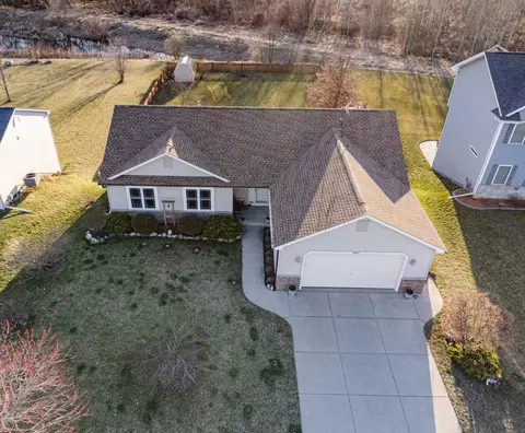 n7971 Woody Lane, Ixonia, WI 53036
