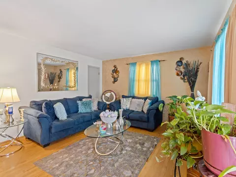 8246 W Sheridan, Milwaukee, WI 53218