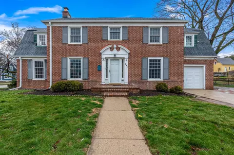 304 E College, Waukesha, WI 53186