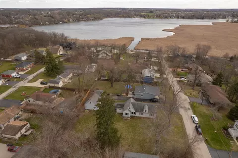 7733 242nd, Paddock Lake, WI 53168